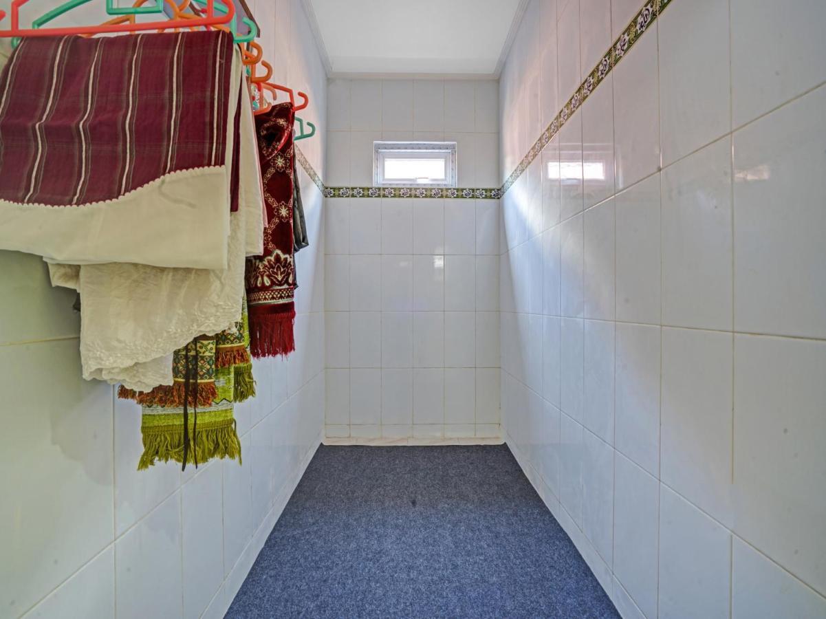 Oyo 90804 Oma Uti Homestay Syariah Yogyakarta Exterior photo